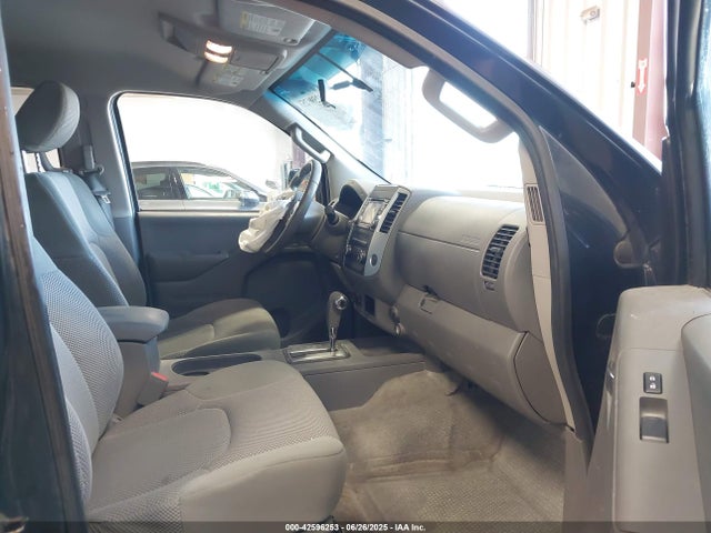 1N6AD0EV6FN735426 Nissan 2015