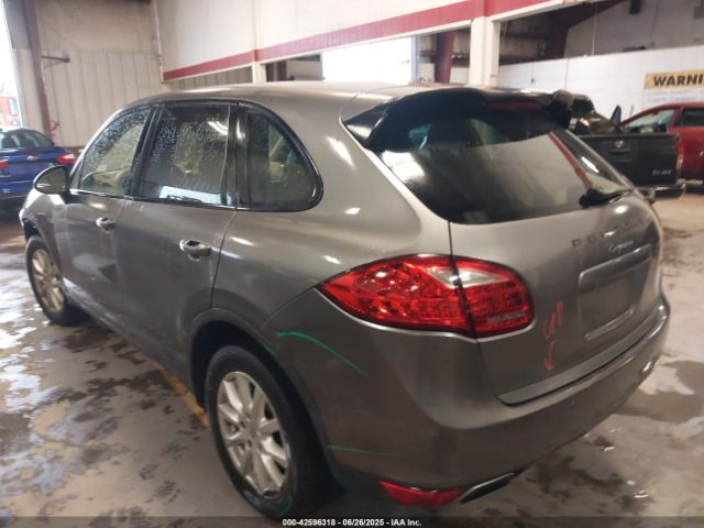2012 PORSCHE CAYENNE WP1AA2A21CLA04170 Photo 2