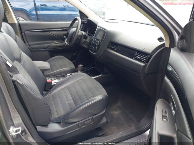 2019 MITSUBISHI OUTLANDER JA4AD3A39KZ027399 Photo 4