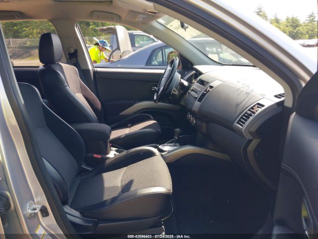 2010 MITSUBISHI OUTLANDER JA4JT4AX8AZ016386 Photo 4