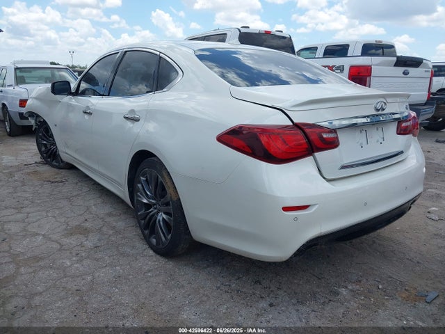 Infiniti 2017 2017 JN1BY1AP3HM741611 Image 3
