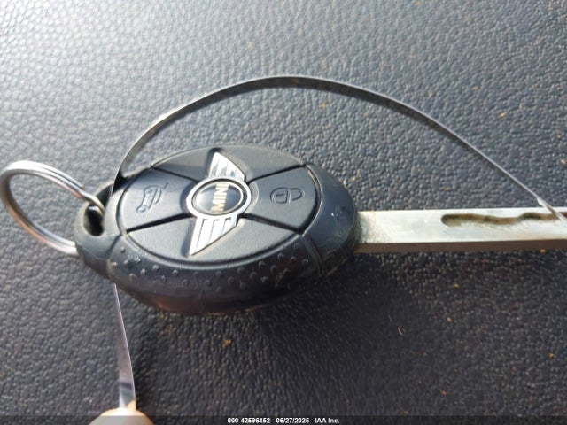 2006 MINI COOPER S WMWRE33536TJ37021 Photo 10