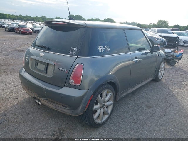 2006 MINI COOPER S WMWRE33536TJ37021 Photo 3