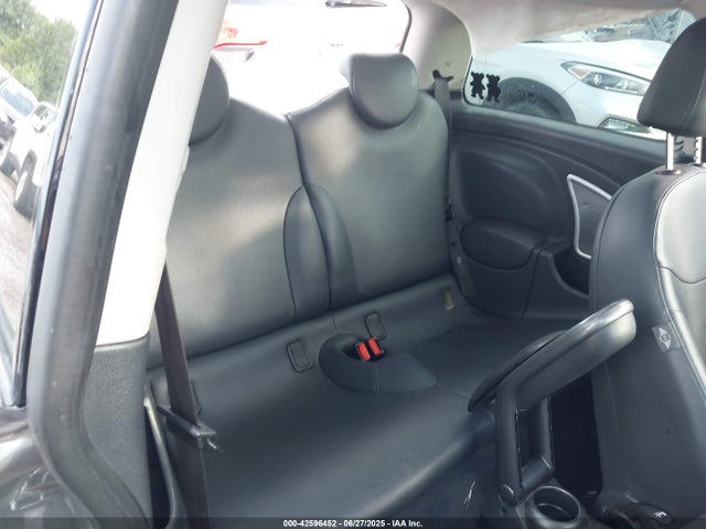 2006 MINI COOPER S WMWRE33536TJ37021 Photo 7