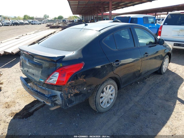 3N1CN7AP4FL938911 Nissan 2015