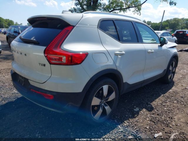 2019 VOLVO XC40 YV4162XZXK2018433 Photo 3