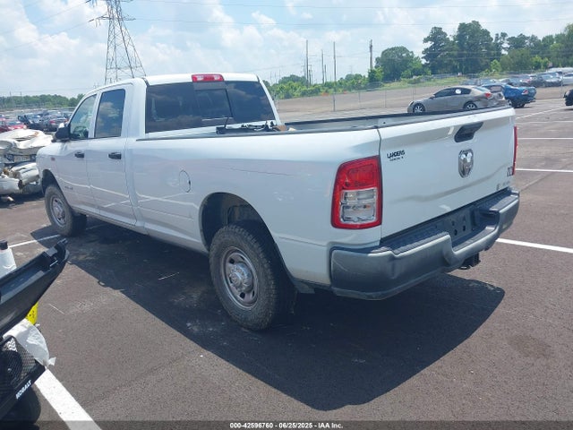 3C6UR4HJ5NG389157 RAM 2500