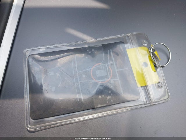 2021 TESLA MODEL Y 5YJYGDEE1MF244922 Photo 10