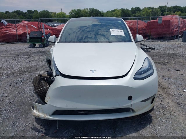 5YJYGDEE1MF244922 Tesla 2021