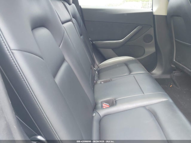 2021 TESLA MODEL Y 5YJYGDEE1MF244922 Photo 7
