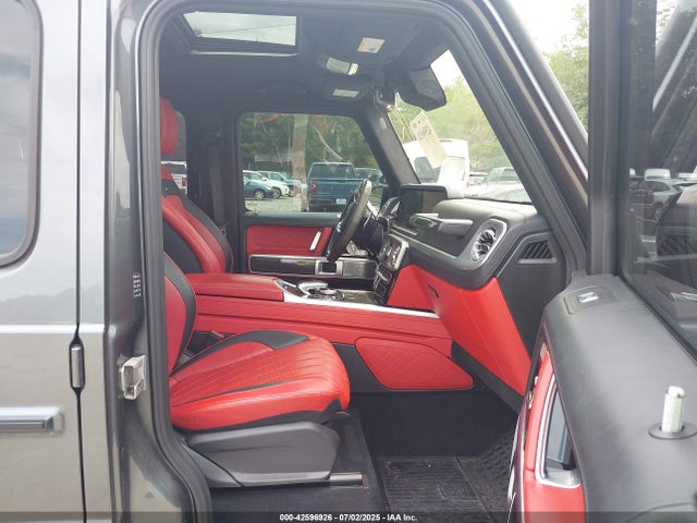 W1NYC7HJ9MX401777 Mercedes-Benz m177