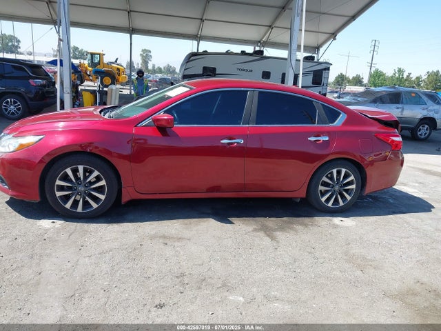 1N4AL3AP5HC184036 Nissan 2017