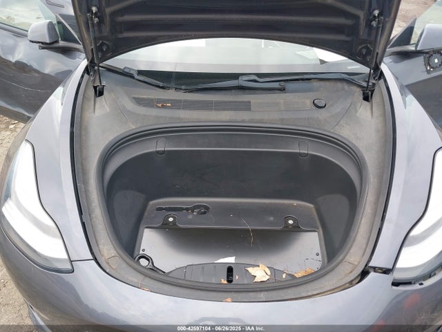 2018 TESLA MODEL 3 5YJ3E1EB7JF181101 Photo 9