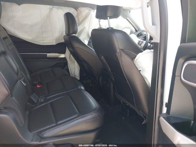 Продаж на аукціоні авто 2023 Ford Explorer Xlt, vin: 1FMSK7DH6PGB17784, номер лоту: 42597166