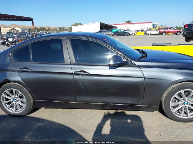 WBA8E1G59JNU88913 BMW 320i