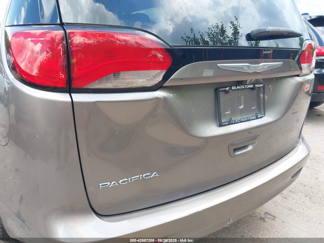 Chrysler Pacifica 2017 2C4RC1DG2HR833473 Image 20