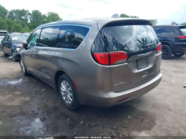 2017 CHRYSLER PACIFICA 2C4RC1DG2HR833473 Photo 2