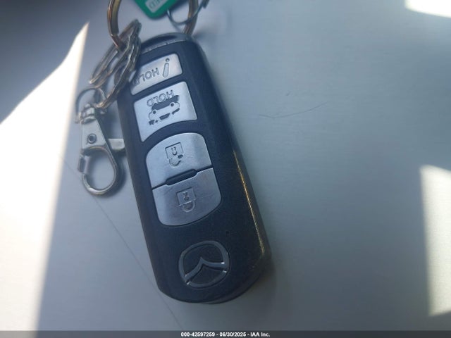 3MZBM1U75GM299225 Mazda pe