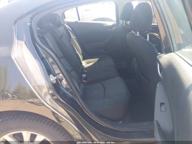 3MZBM1U75GM299225 Mazda pe