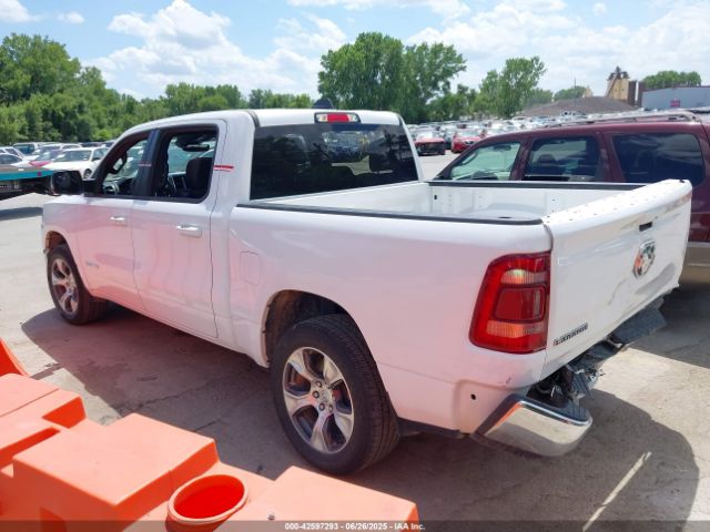 2024 RAM 1500 1C6RREJTXRN220546 Photo 2