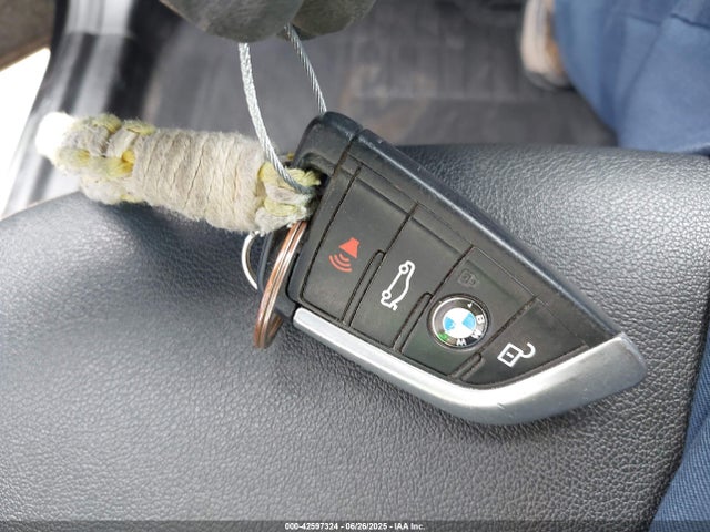 BMW 2018 2018 5UXTR9C52JLD63383 Image 11