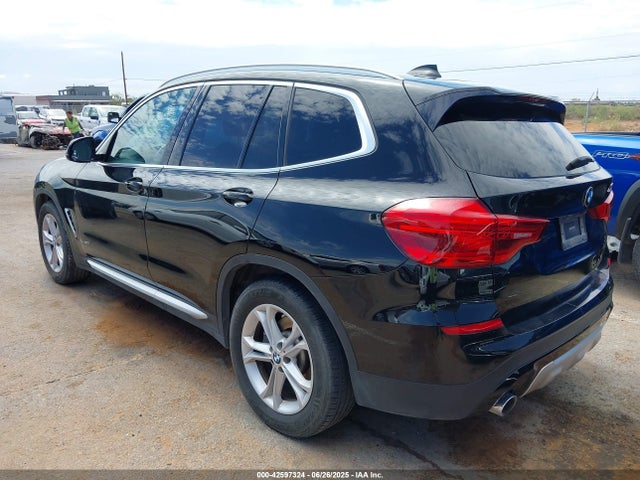 BMW 2018 2018 5UXTR9C52JLD63383 Image 3