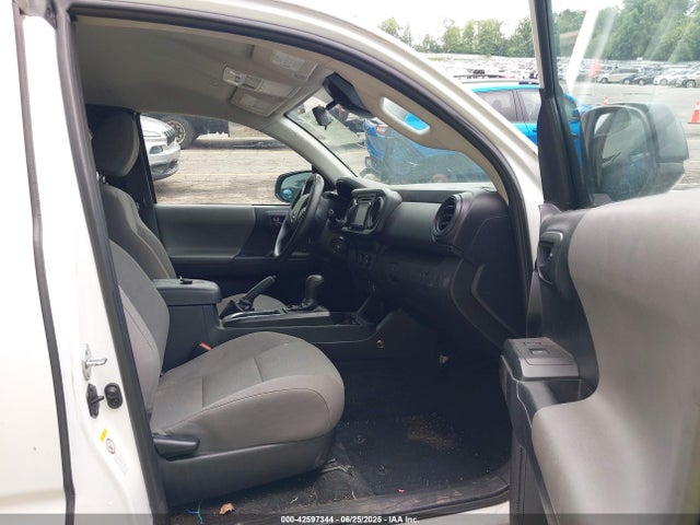 5TFRX5GN3KX136098 Toyota 2tr-fe