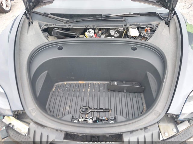 Tesla 2023 2023 5YJ3E1EA7PF583748 Image 10