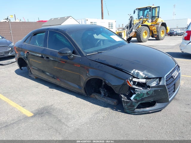 2017 AUDI A3 WAUAUGFF9H1080723 Photo 0