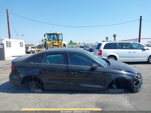 WAUAUGFF9H1080723 Audi 2017