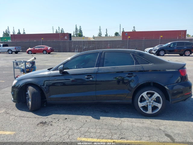 WAUAUGFF9H1080723 Audi 2017