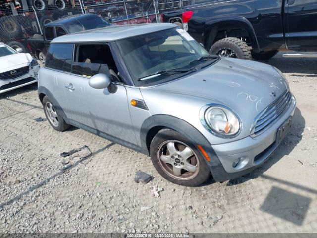 2010 MINI COOPER WMWMF3C52ATZ21447 Photo 0