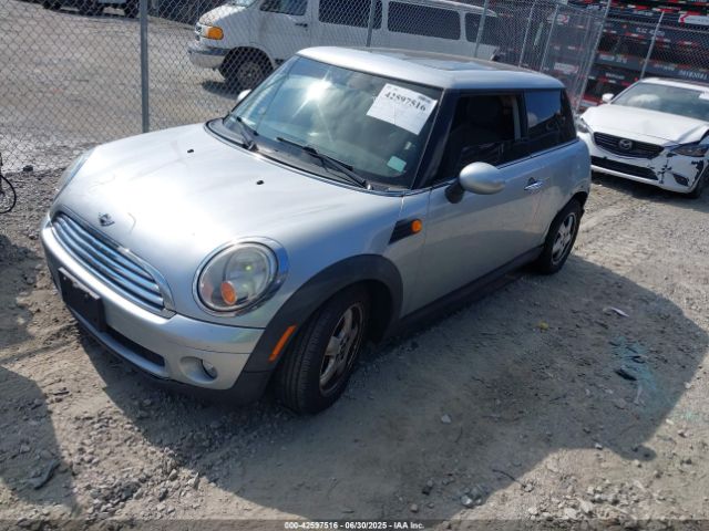 2010 MINI COOPER WMWMF3C52ATZ21447 Photo 1