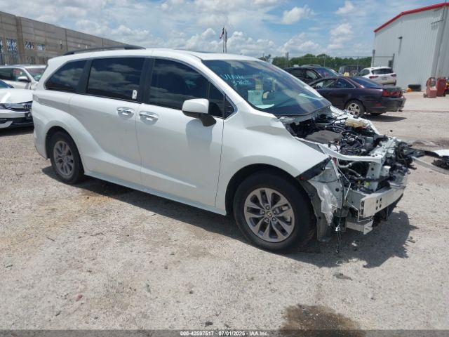 2022 TOYOTA SIENNA 5TDYRKEC1NS109773