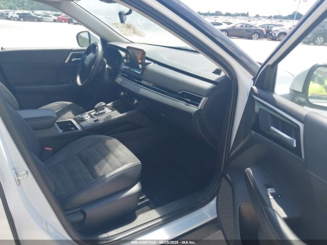 2023 MITSUBISHI OUTLANDER JA4J4UA83PZ025835 Photo 4