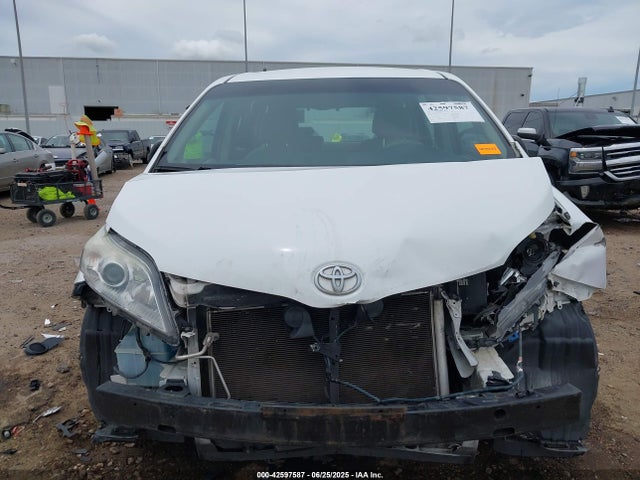 Toyota 2gr-fks 2014 5TDZK3DC5ES442896 Image 13