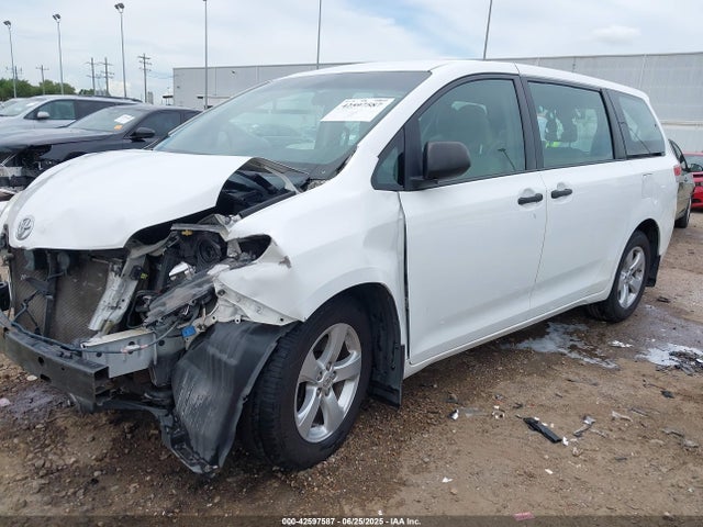 Toyota 2gr-fks 2014 5TDZK3DC5ES442896 Image 2