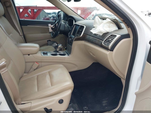 1C4RJFBG7GC318353 Jeep Grand Cherokee