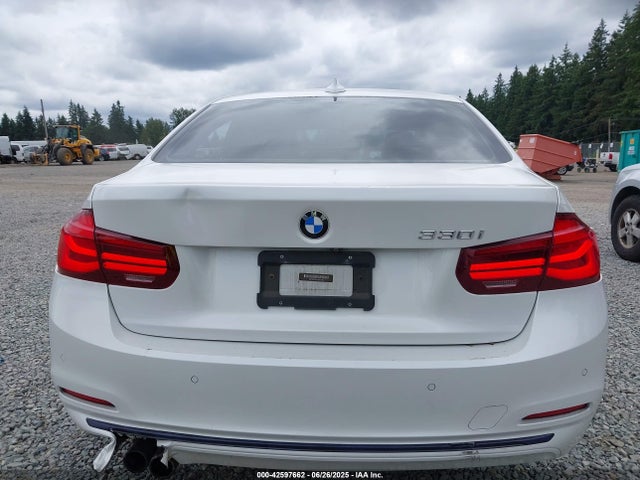 WBA8B9C54JEE81089 BMW 330I