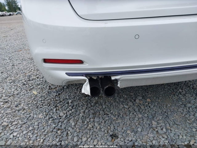 WBA8B9C54JEE81089 BMW 330I