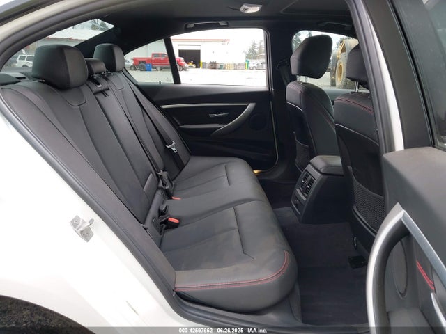 WBA8B9C54JEE81089 BMW 330I