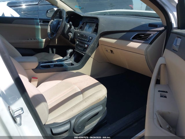 5NPE24AF2HH514392 Hyundai 2017