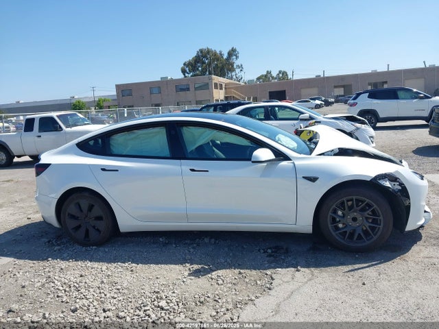 5YJ3E1EA3RF871902 Tesla MODEL 3