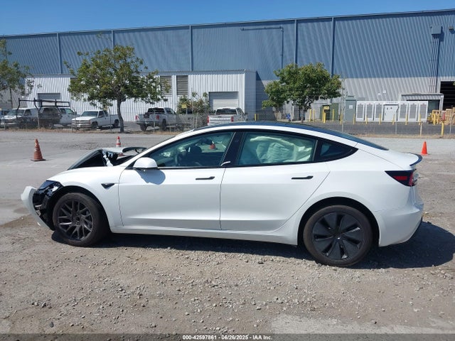 5YJ3E1EA3RF871902 Tesla MODEL 3