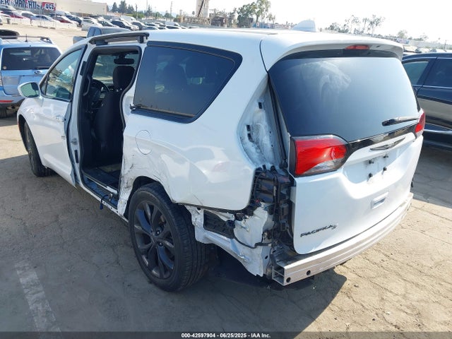 2C4RC1FG6LR134112 Chrysler 2020