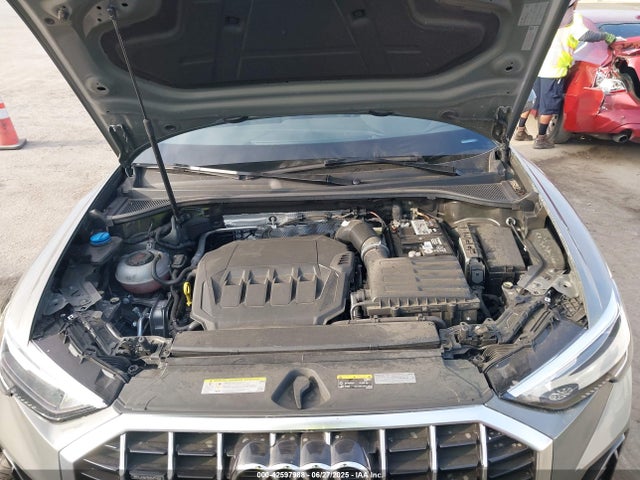 WA1DECF36L1036158 Audi Q3