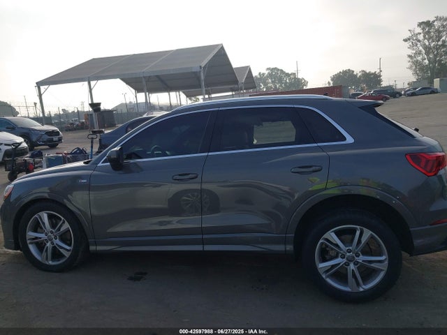 WA1DECF36L1036158 Audi Q3