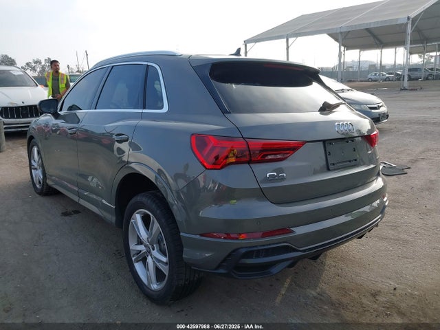 WA1DECF36L1036158 Audi Q3