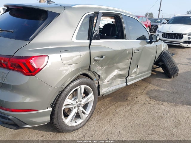 WA1DECF36L1036158 Audi Q3
