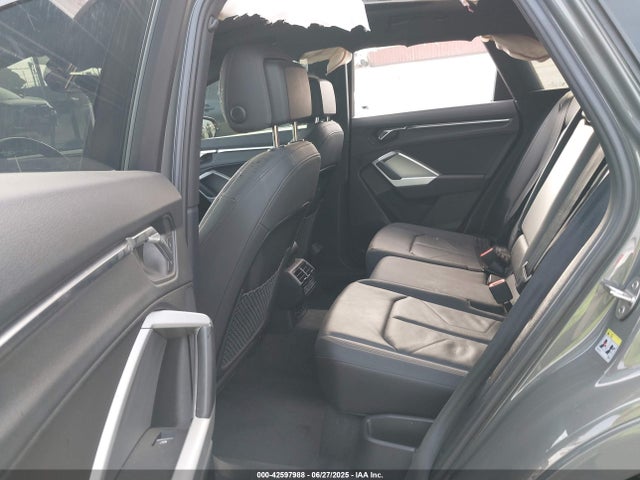 WA1DECF36L1036158 Audi Q3